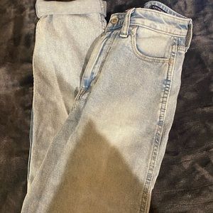 hollister Mom jeans (high waisted)